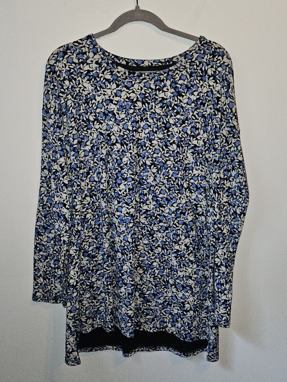 J Jill Crew-Neck Tunic Supima Cotton Large Tall Blue Floral Design